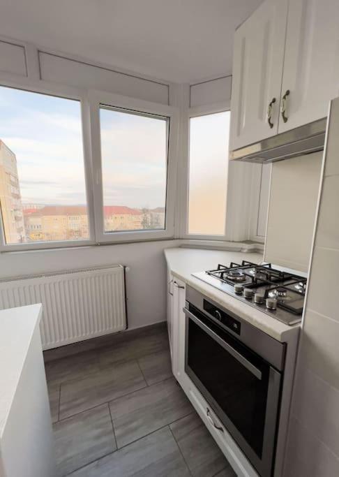 Apartament Spatios In Oradea Exterior photo