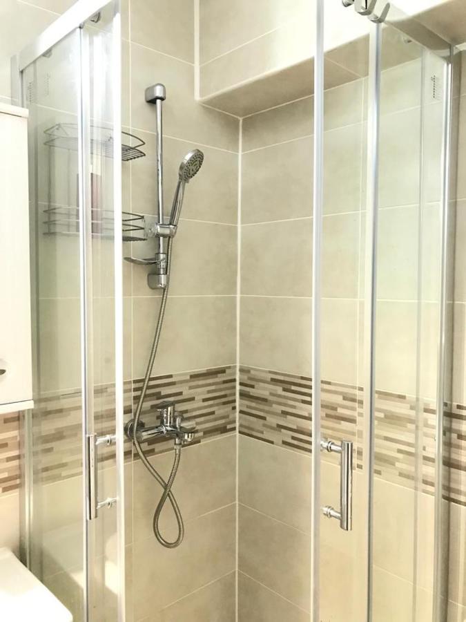 Apartament Spatios In Oradea Exterior photo