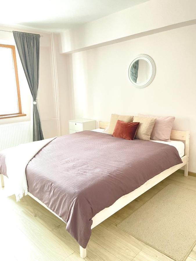 Apartament Spatios In Oradea Exterior photo